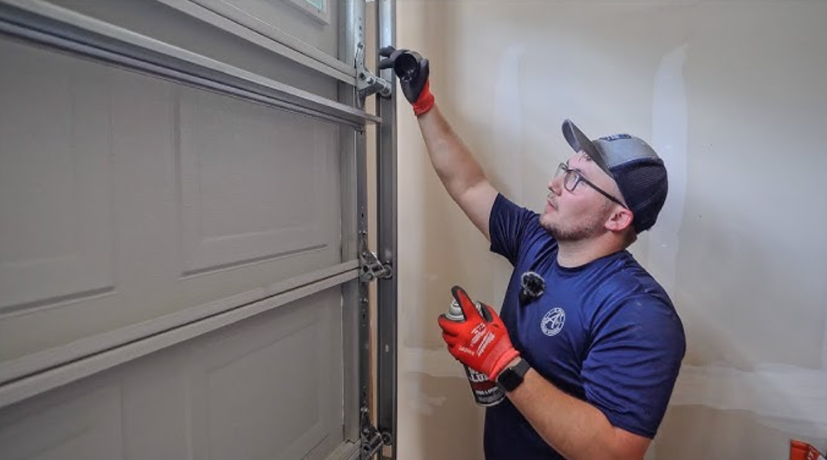 The Woodgrain Comeback: Restoring Classic Aesthetics with Garage Door Repair