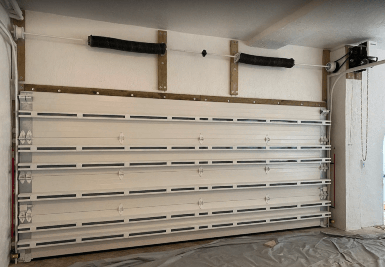 5-star rated garage door repair customer review badge