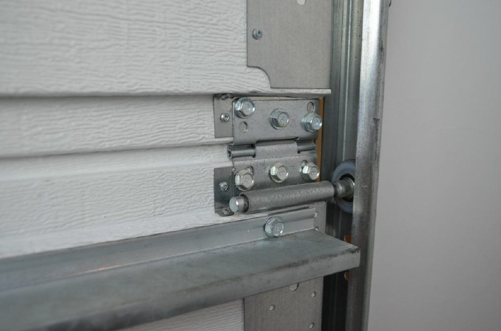 Heavy-Duty Commercial Hinge & Bracket Replacement Bonaventure Weston FL